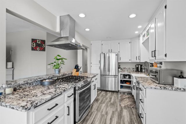 4428 Panorama Dr, Placerville, CA 95667