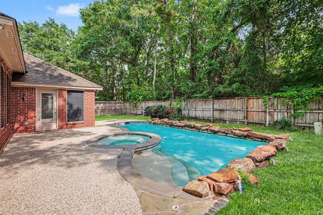 215 Bristol Bend Circle, Spring, TX 77382