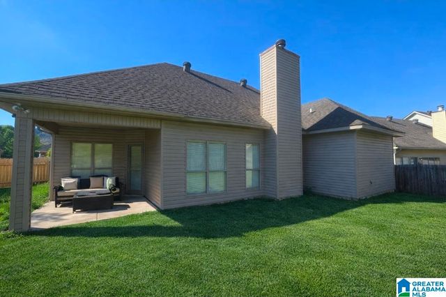 2042 FOREST LAKES LANE, Sterrett, AL 35147