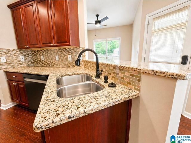 2042 FOREST LAKES LANE, Sterrett, AL 35147