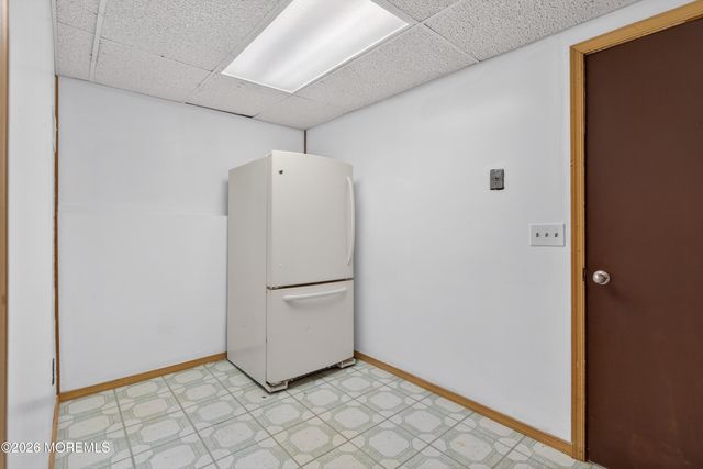 102 Tarnov Court, Manchester, NJ 08759