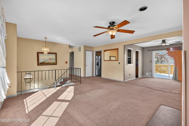 102 Tarnov Court, Manchester, NJ 08759