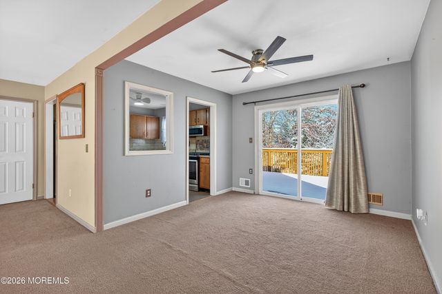 102 Tarnov Court, Manchester, NJ 08759