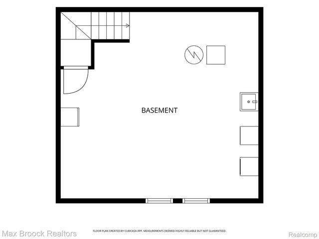 387 Neptune Drive, Walled Lake, MI 48390