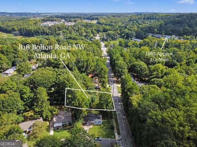 818 Bolton Road NW, Atlanta, GA 30331