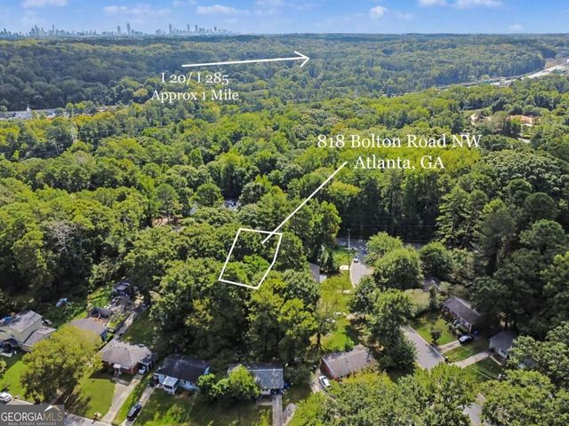 818 Bolton Road NW, Atlanta, GA 30331