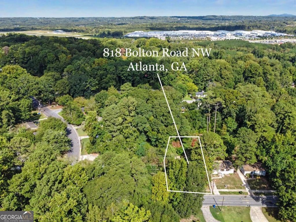 818 Bolton Road NW, Atlanta, GA 30331