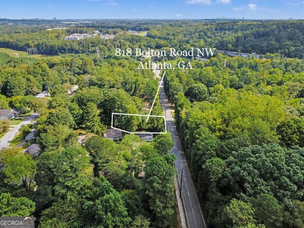 818 Bolton Road NW, Atlanta, GA 30331 — photo 3