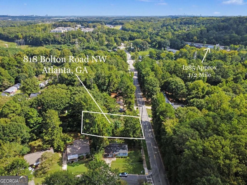 818 Bolton Road NW, Atlanta, GA 30331 — photo 4
