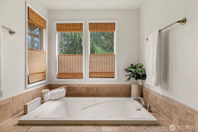 2524 225th Place NE, Sammamish, WA 98074