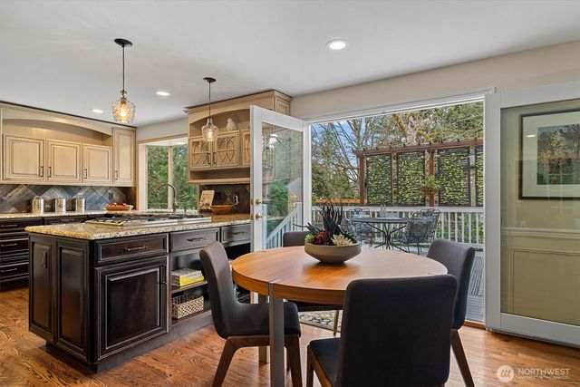 2524 225th Place NE, Sammamish, WA 98074