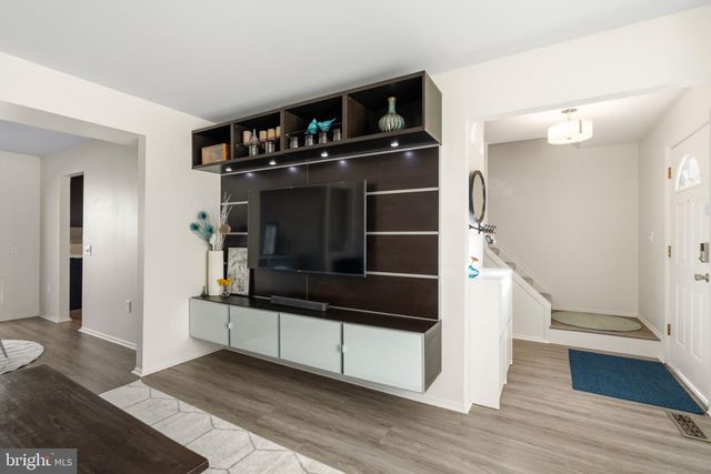 9928 WOOD WREN CT, Fairfax, VA 22032