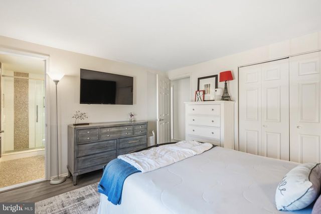 9928 WOOD WREN CT, Fairfax, VA 22032