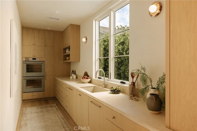 4521 Mary Ellen Avenue, Sherman Oaks, CA 91423