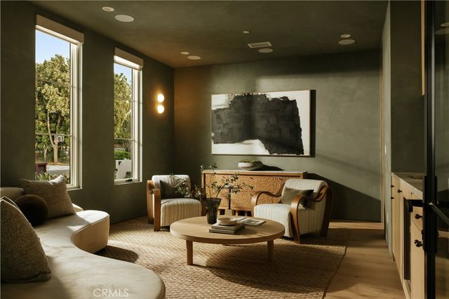 4521 Mary Ellen Avenue, Sherman Oaks, CA 91423