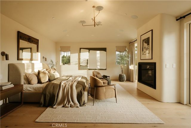 4521 Mary Ellen Avenue, Sherman Oaks, CA 91423