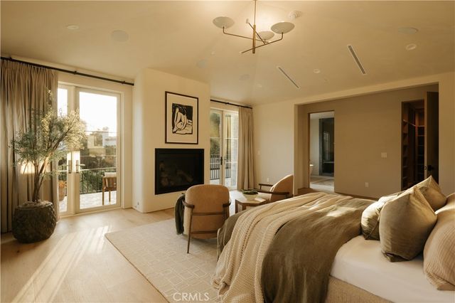 4521 Mary Ellen Avenue, Sherman Oaks, CA 91423