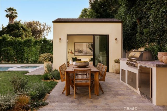 4521 Mary Ellen Avenue, Sherman Oaks, CA 91423