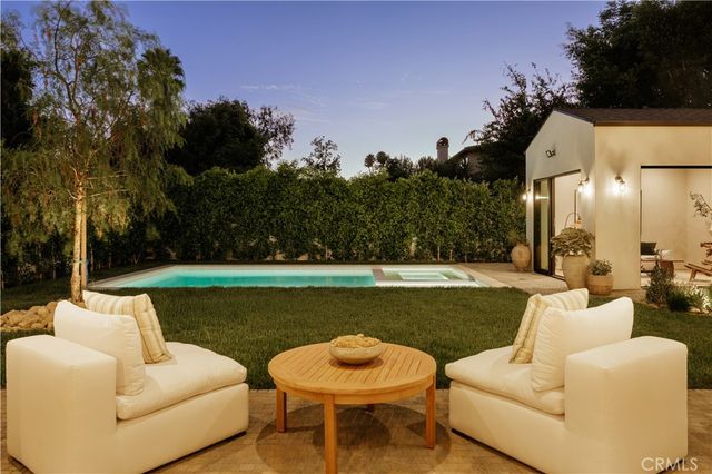 4521 Mary Ellen Avenue, Sherman Oaks, CA 91423