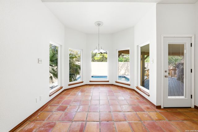 9114 Rustlers Creek Dr, San Antonio, TX 78230