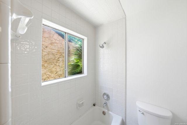 9114 Rustlers Creek Dr, San Antonio, TX 78230