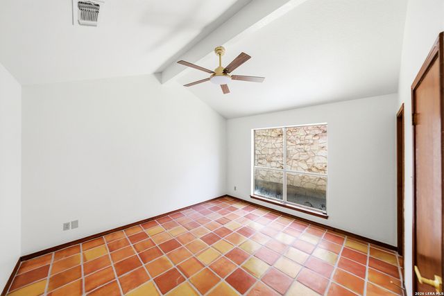 9114 Rustlers Creek Dr, San Antonio, TX 78230