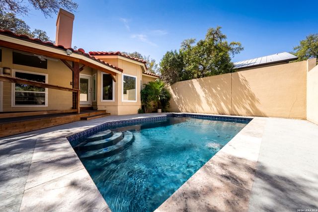 9114 Rustlers Creek Dr, San Antonio, TX 78230