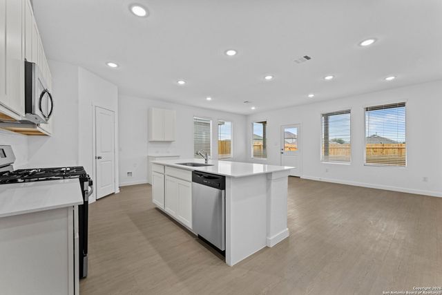 1867 Nuthatch Ridge, New Braunfels, TX 78130