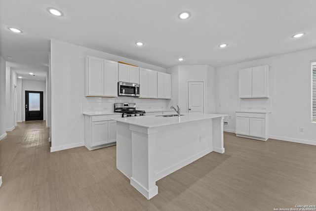 1867 Nuthatch Ridge, New Braunfels, TX 78130