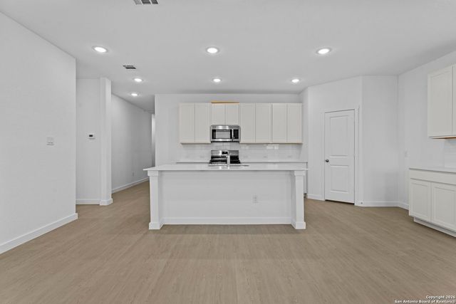 1867 Nuthatch Ridge, New Braunfels, TX 78130