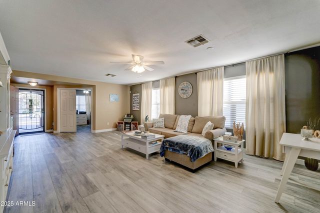 13801 W Ironwood Street, Surprise, AZ 85374