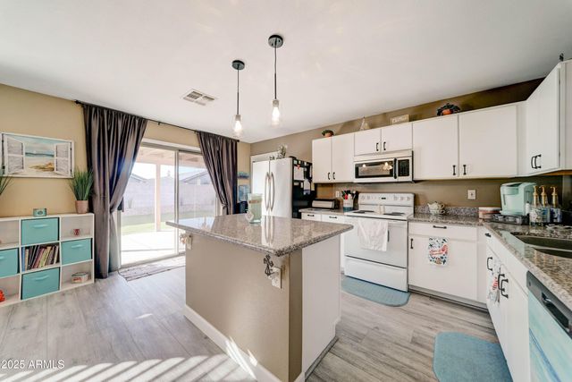 13801 W Ironwood Street, Surprise, AZ 85374