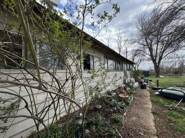 22148 Lone Tree Road, Anderson, CA 96007