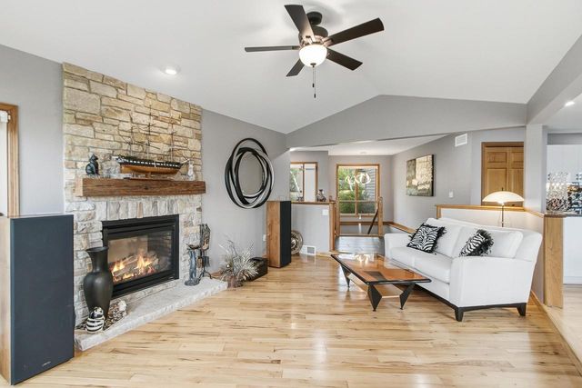 W14198 Selwood Drive, Prairie Du Sac, WI 53578