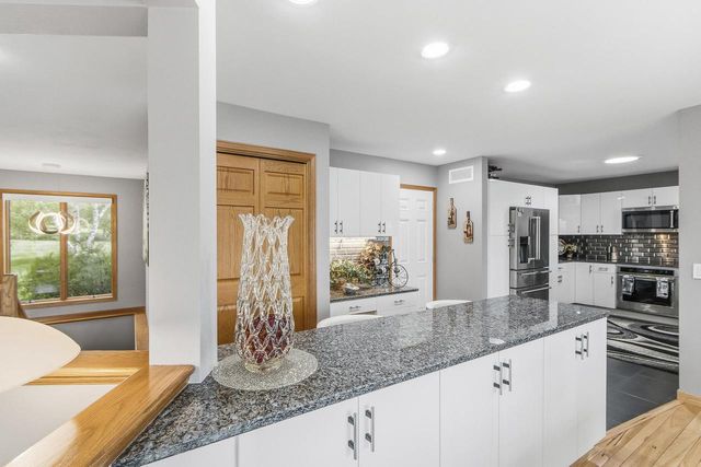 W14198 Selwood Drive, Prairie Du Sac, WI 53578