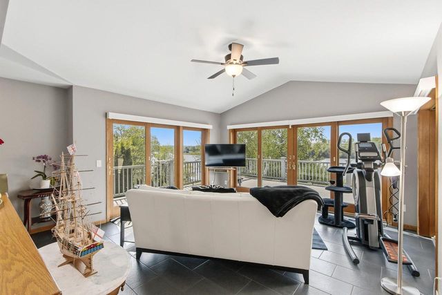 W14198 Selwood Drive, Prairie Du Sac, WI 53578