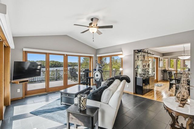W14198 Selwood Drive, Prairie Du Sac, WI 53578