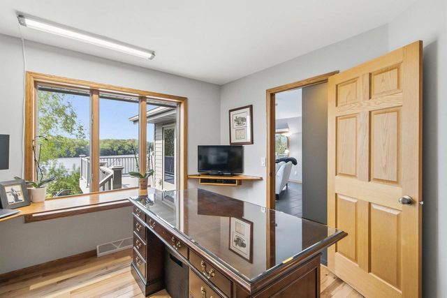 W14198 Selwood Drive, Prairie Du Sac, WI 53578