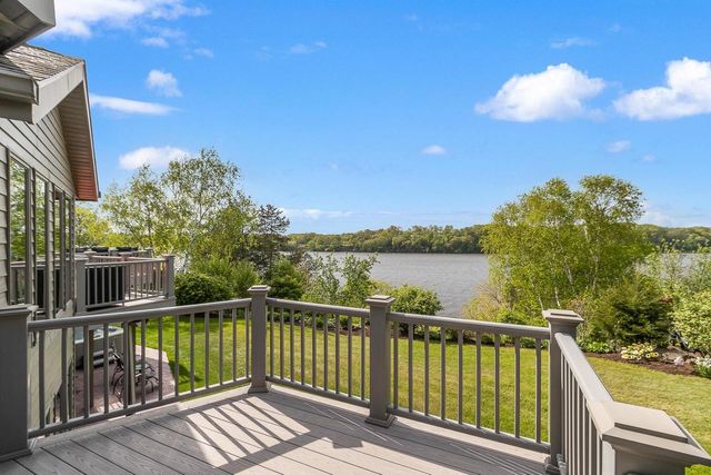 W14198 Selwood Drive, Prairie Du Sac, WI 53578