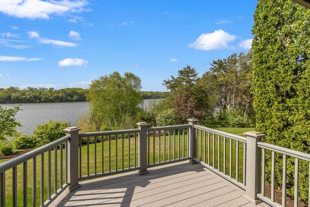 W14198 Selwood Drive, Prairie Du Sac, WI 53578