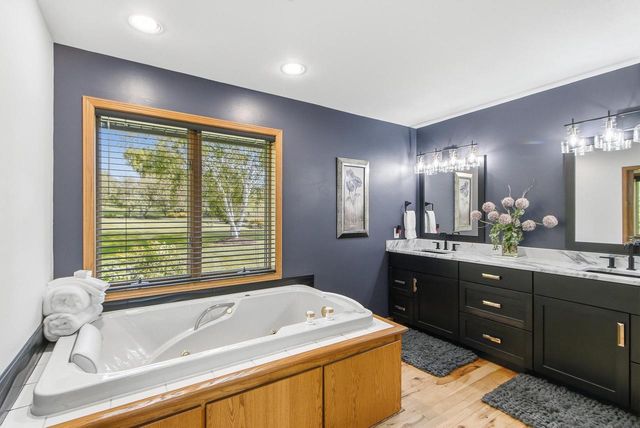 W14198 Selwood Drive, Prairie Du Sac, WI 53578