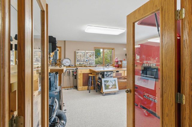 W14198 Selwood Drive, Prairie Du Sac, WI 53578