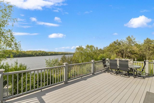 W14198 Selwood Drive, Prairie Du Sac, WI 53578