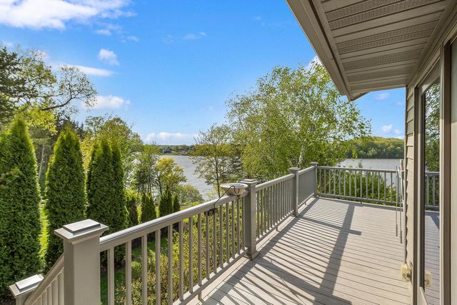 W14198 Selwood Drive, Prairie Du Sac, WI 53578