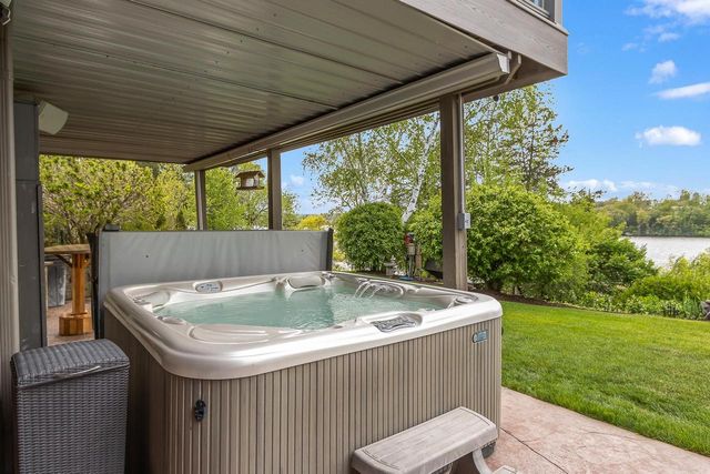 W14198 Selwood Drive, Prairie Du Sac, WI 53578