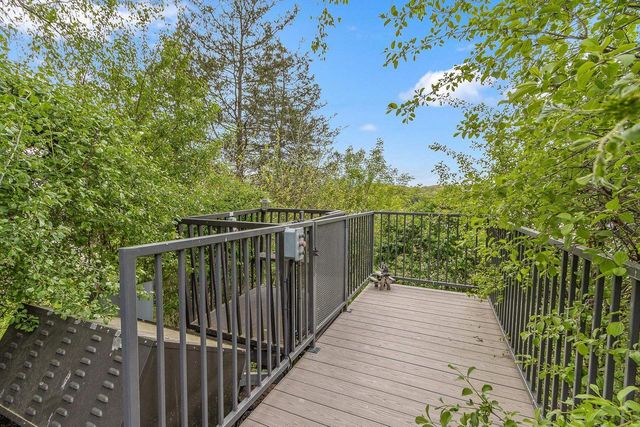 W14198 Selwood Drive, Prairie Du Sac, WI 53578