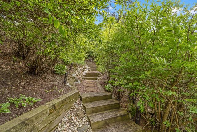 W14198 Selwood Drive, Prairie Du Sac, WI 53578