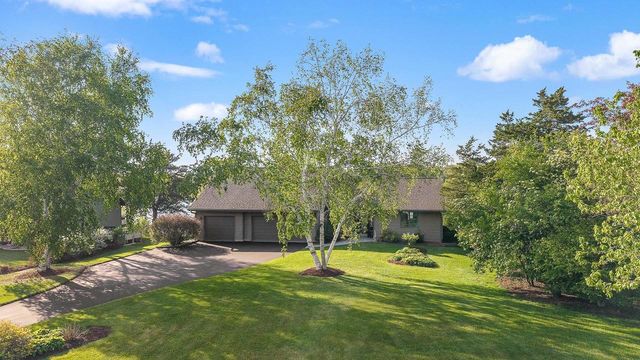 W14198 Selwood Drive, Prairie Du Sac, WI 53578