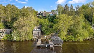 W14198 Selwood Drive, Prairie Du Sac, WI 53578