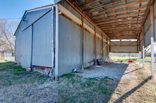 6141 North State Highway H, Springfield, MO 65803
